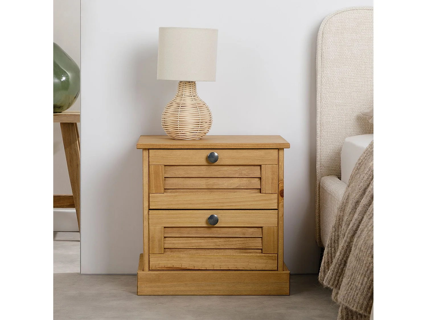 Table de chevet VENETA H 42 cm 2 Tiroirs en Bois Massif Coloris Naturel avec Poignées en Métal