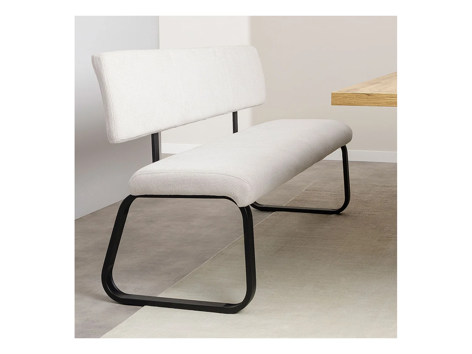 Banc d'entrée VILAS siège avec 3 places, banquette au piètement chromé, revêtement en tissu coloris blanc crème