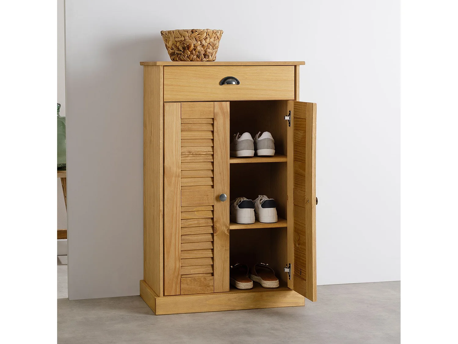 Étagère à chaussures VENETA en bois massif coloris naturel avec 2 portes et 1 tiroir