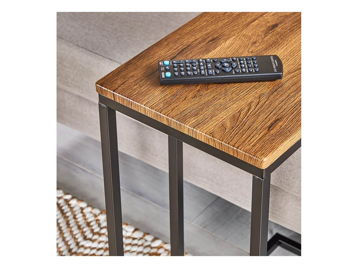 Bout de canapé DEBORA coloris vintage noir, table d'appoint , table basse de salon, cadre en métal gris et plateau rectangulaire