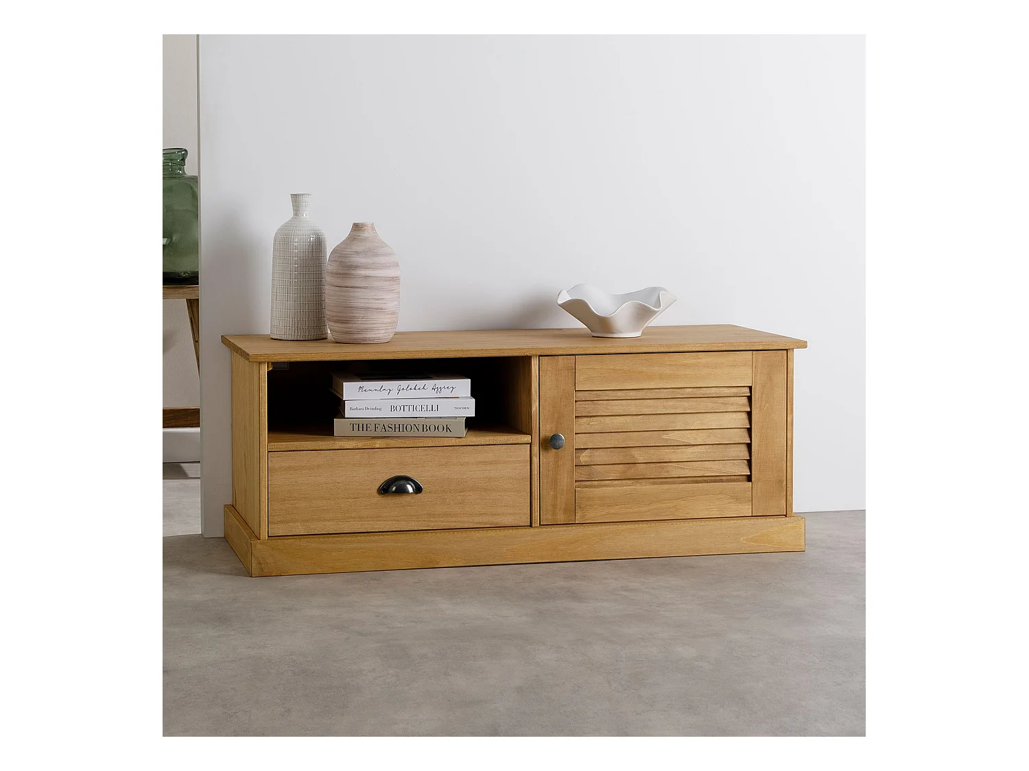 Meuble TV VENETA L 106 cm en bois massif coloris naturel avec 1 porte battante et 1 tiroir