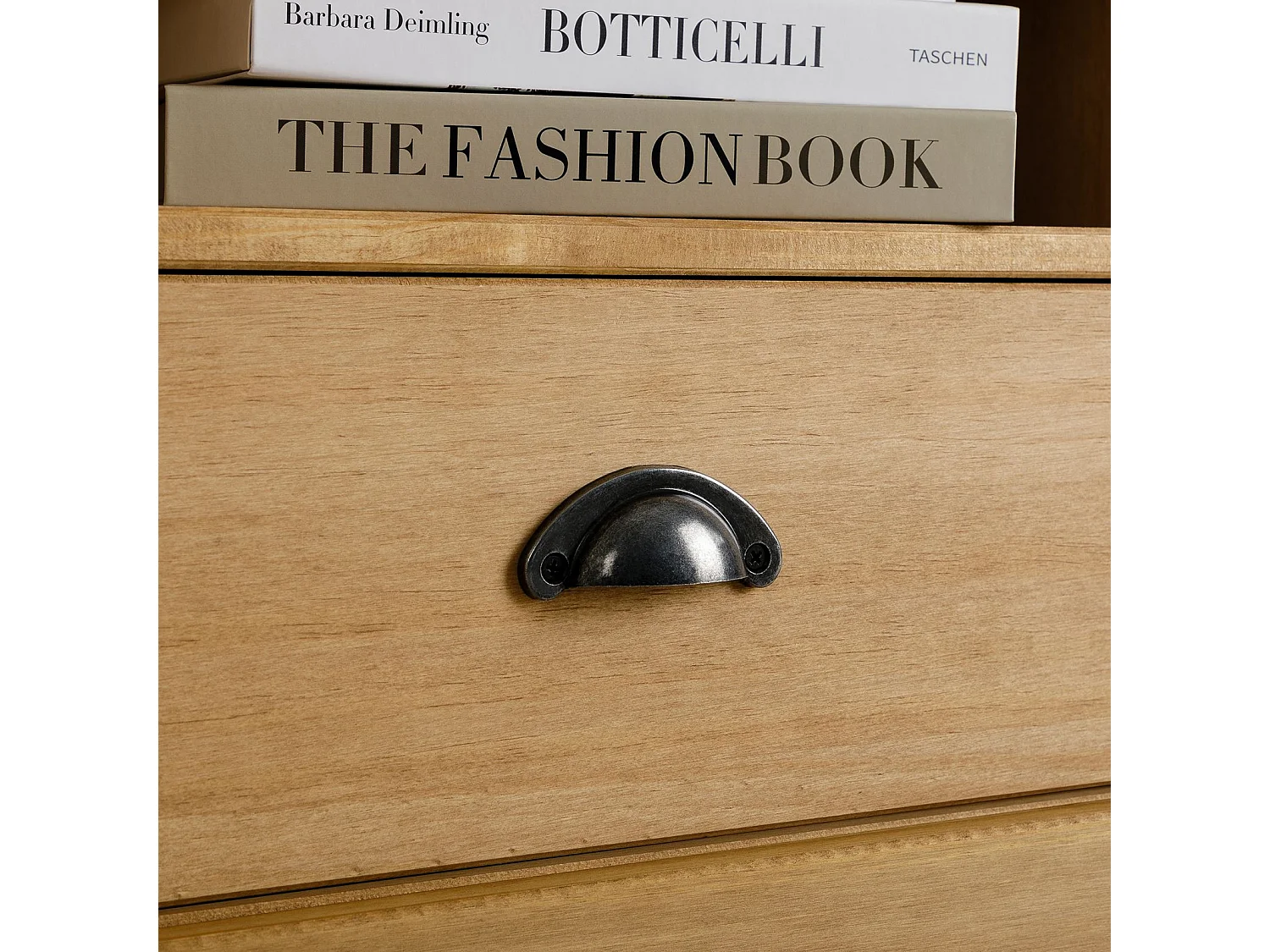 Meuble TV VENETA L 106 cm en bois massif coloris naturel avec 1 porte battante et 1 tiroir