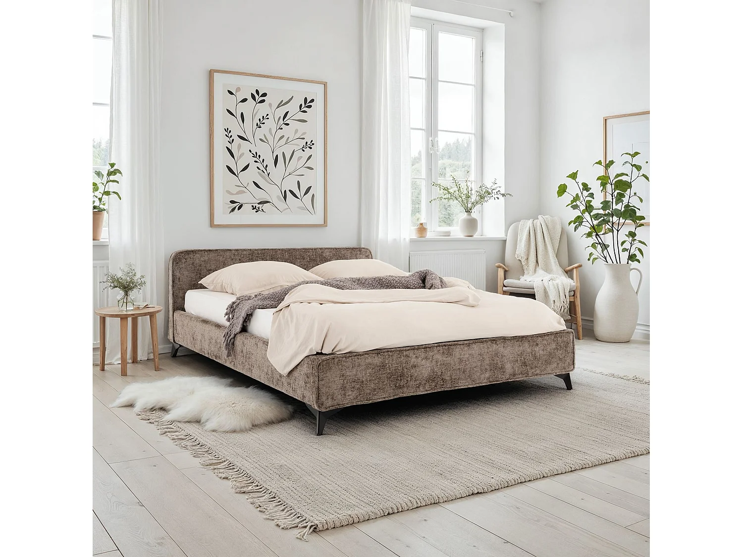 Lit double LEVERDA 140x190 cm, Revêtement en tissu, Lit style moderne pour 2 personnes, Cadre de lit avec sommier inclus, Brun