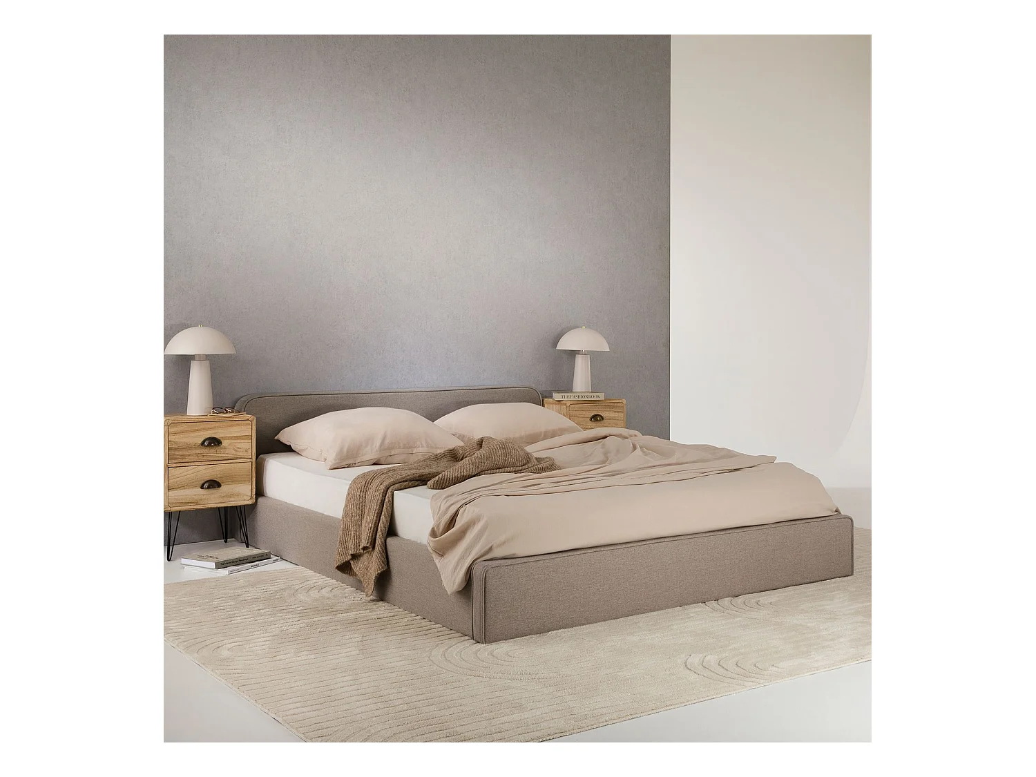 Lit double BELARTI 140x190 cm, Revêtement en tissu Grège, Lit style moderne pour 2 personnes, Cadre avec sommier inclus