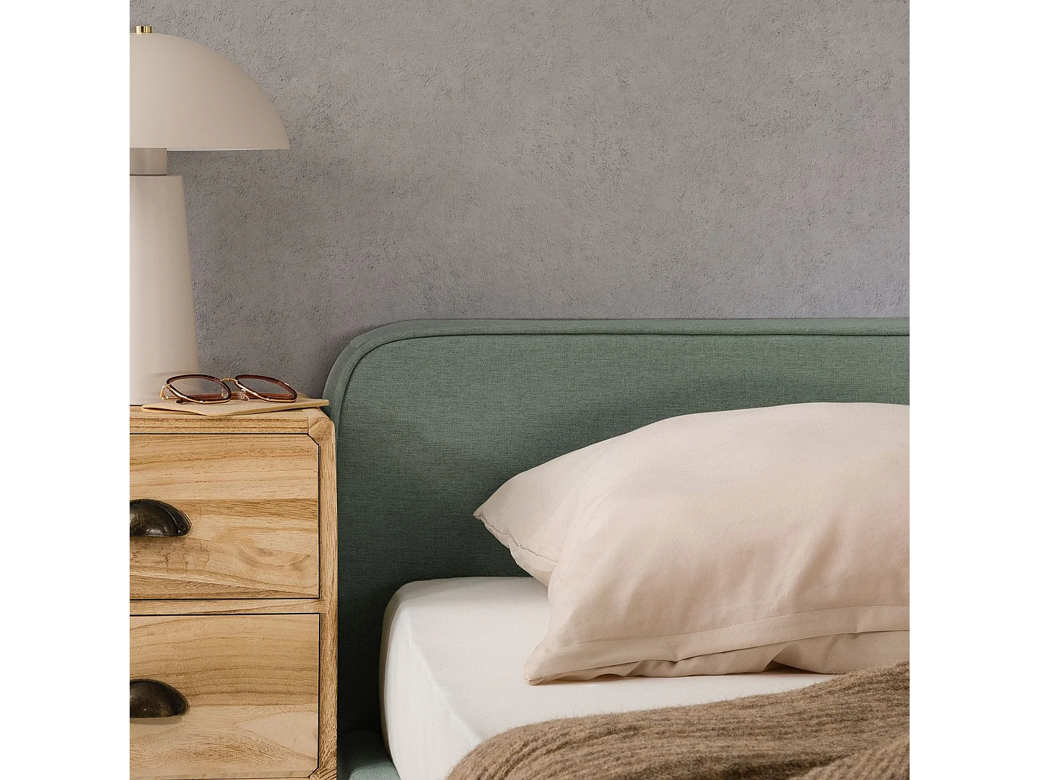 Lit double BELARTI 140x190 cm, Revêtement en Tissu Vert, Lit style moderne pour 2 personnes, Cadre de lit avec sommier inclus