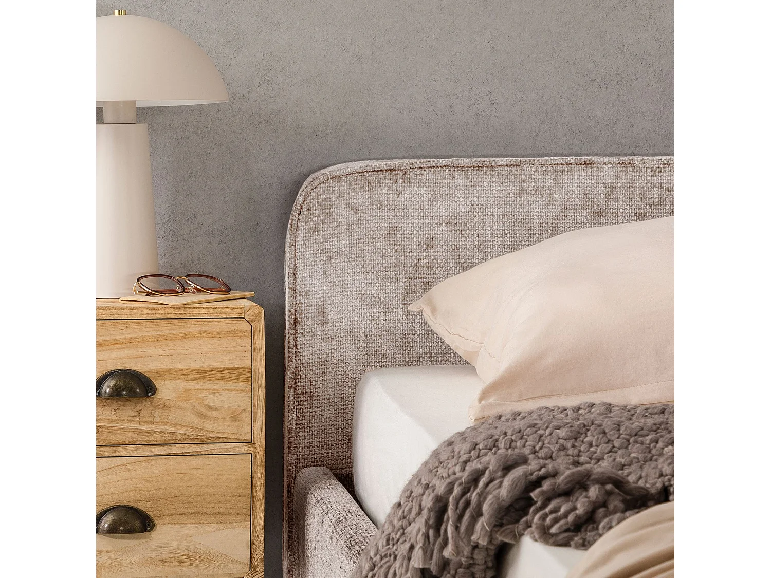 Lit double LEVERDA 140x190 cm, Revêtement en tissu, Lit style moderne pour 2 personnes, Cadre de lit avec sommier inclus, Beige