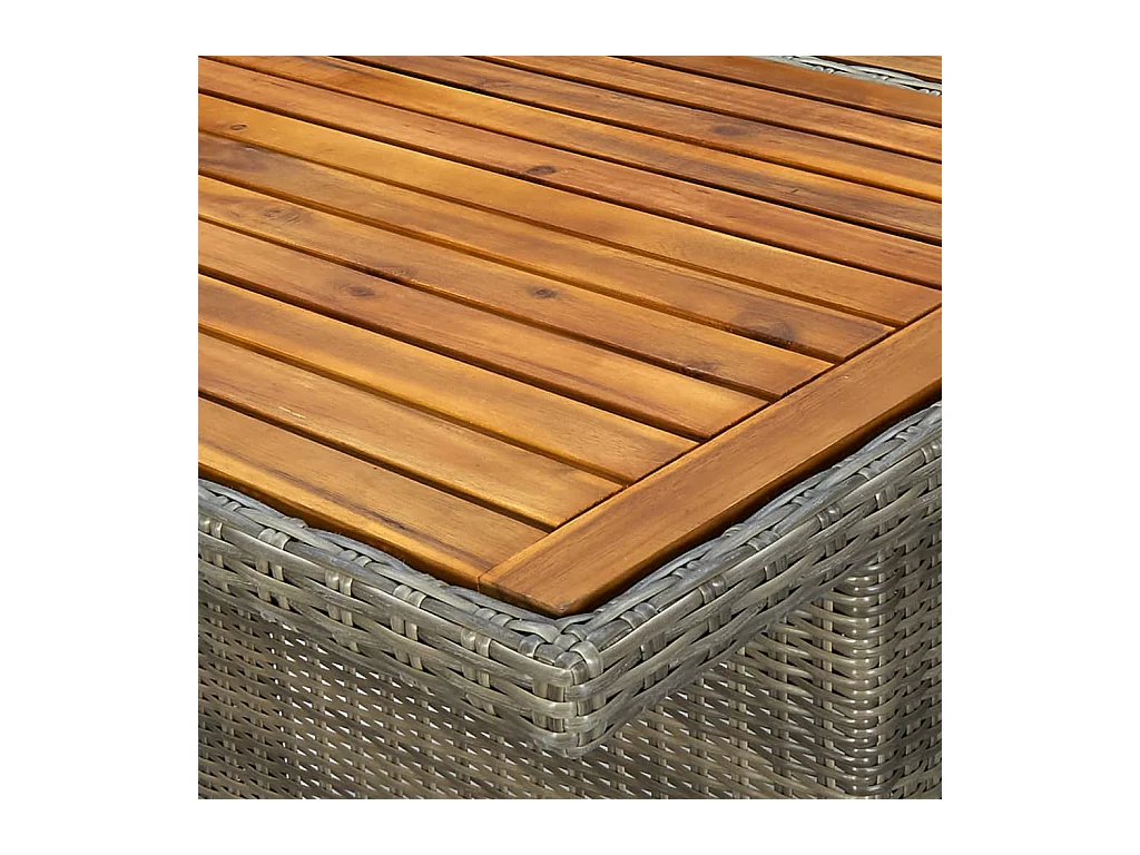 Bruine tuintafel van gevlochten hars en massief acaciahout