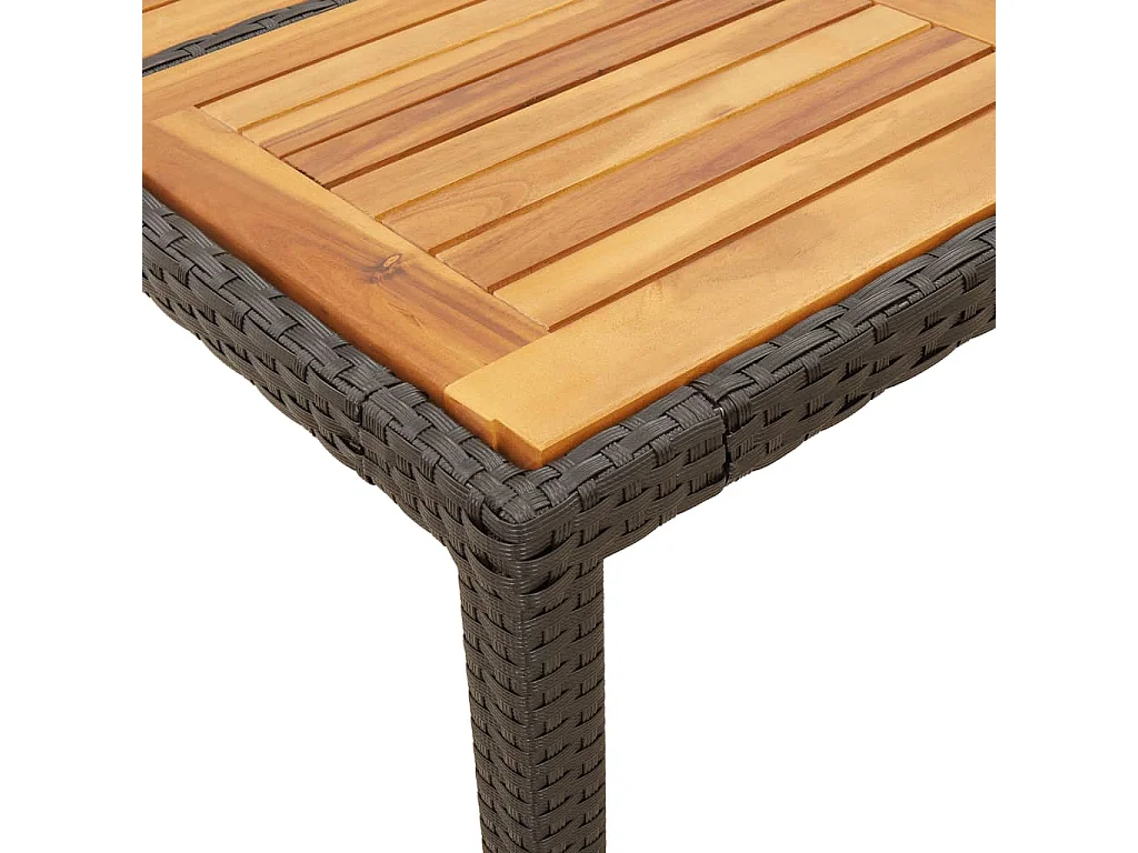 Mesa de jardín y tablero en madera de acacia negra y resina trenzada.