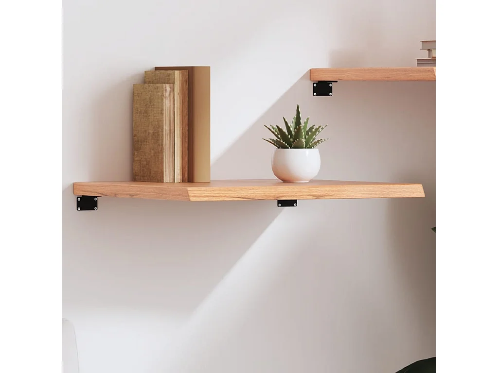 Lichtbruine wandplank van massief behandeld eikenhout