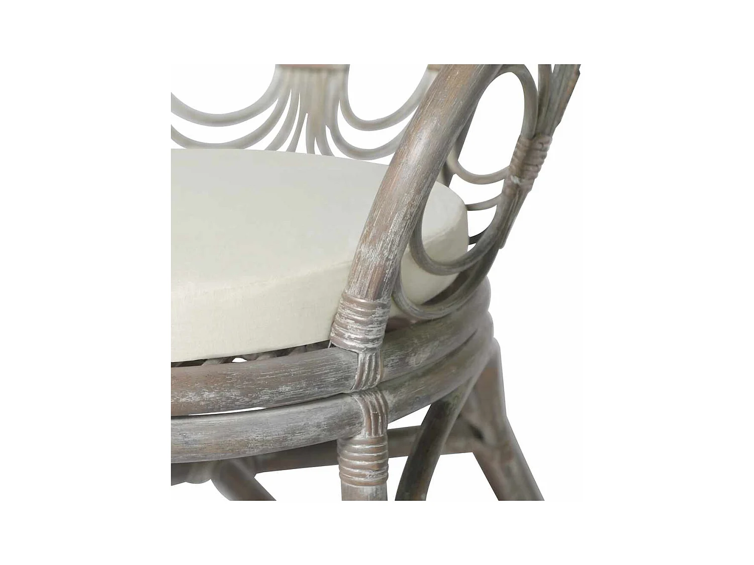 Eetkamerstoel met grijs kussen Natuurlijk rotan en linnen