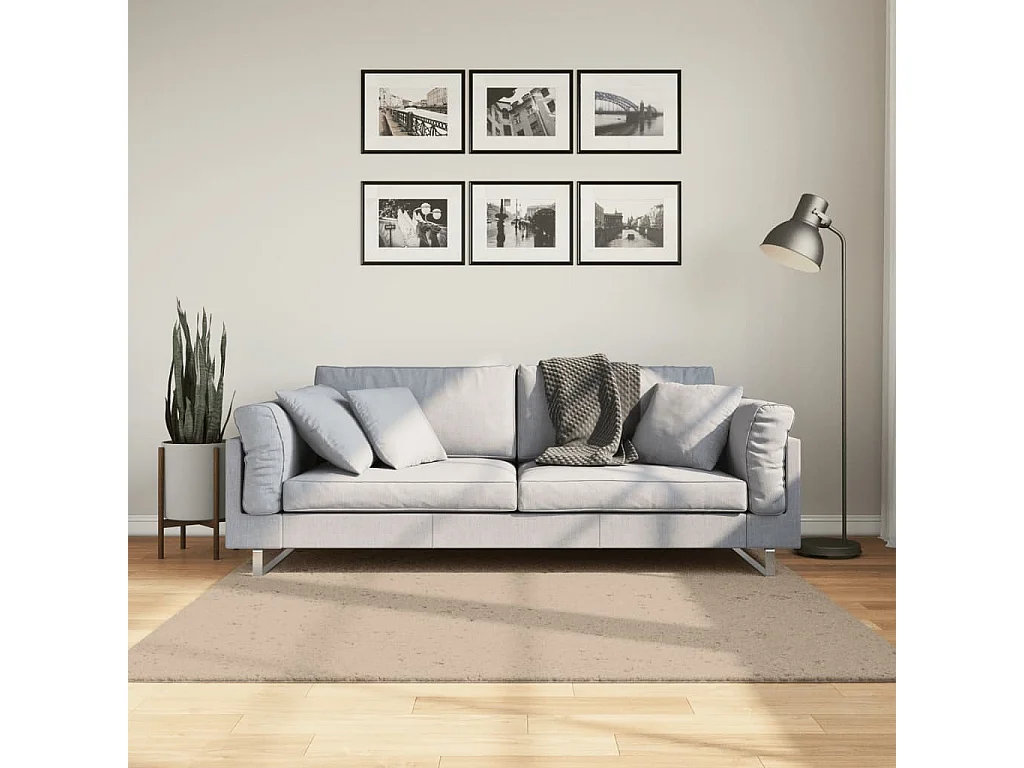 Alfombra HUARTE de pelo corto suave y lavable, color arena, 160x160 cm