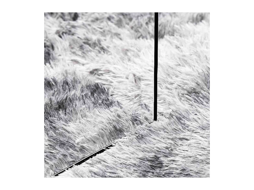 Alfombra de pelo largo gris plata NAVARRA 120x120 cm