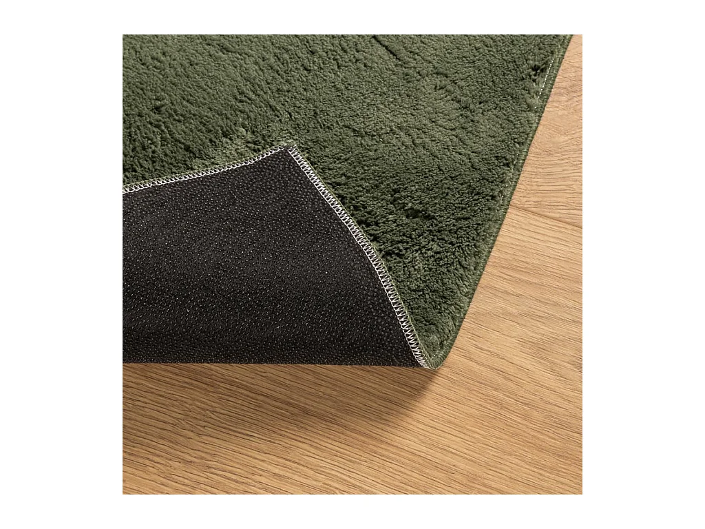 Alfombra HUARTE de pelo corto suave y lavable color verde bosque 160x160 cm