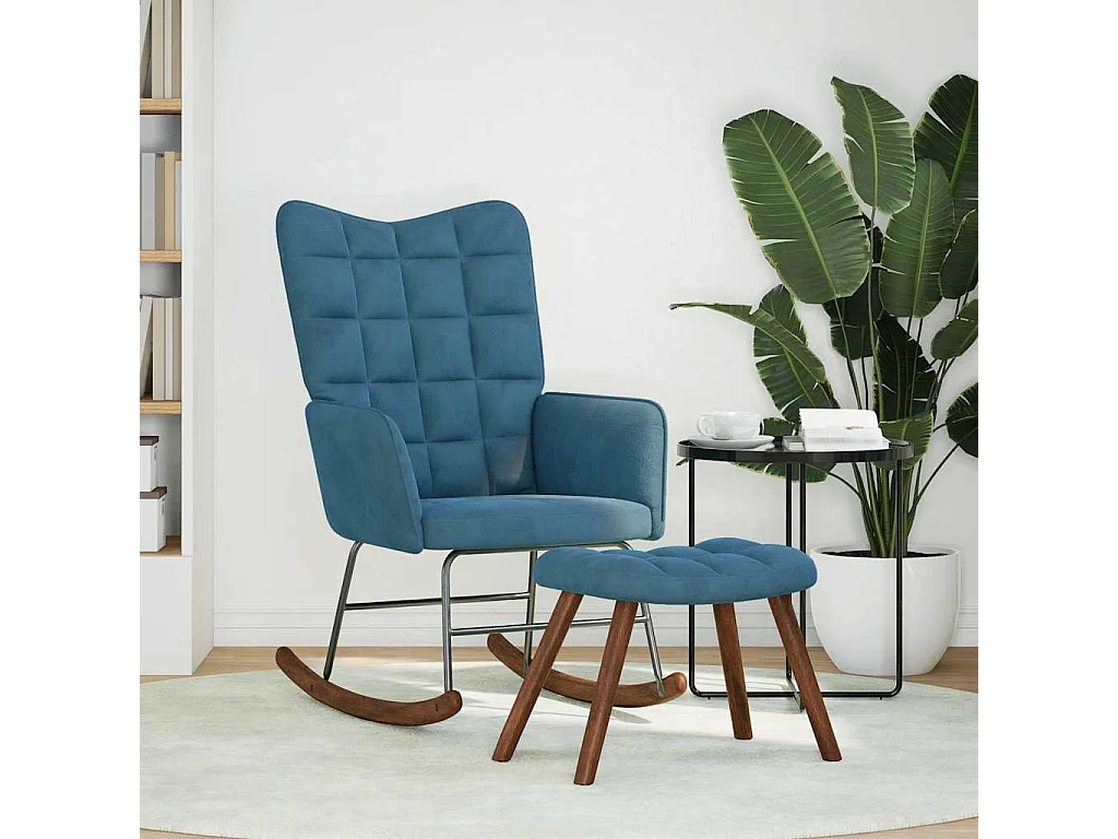 Mecedora con reposapiés de terciopelo azul