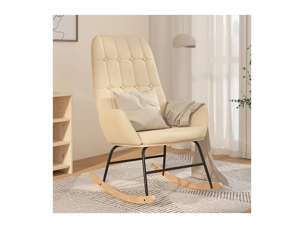 Mecedora de tela color crema
