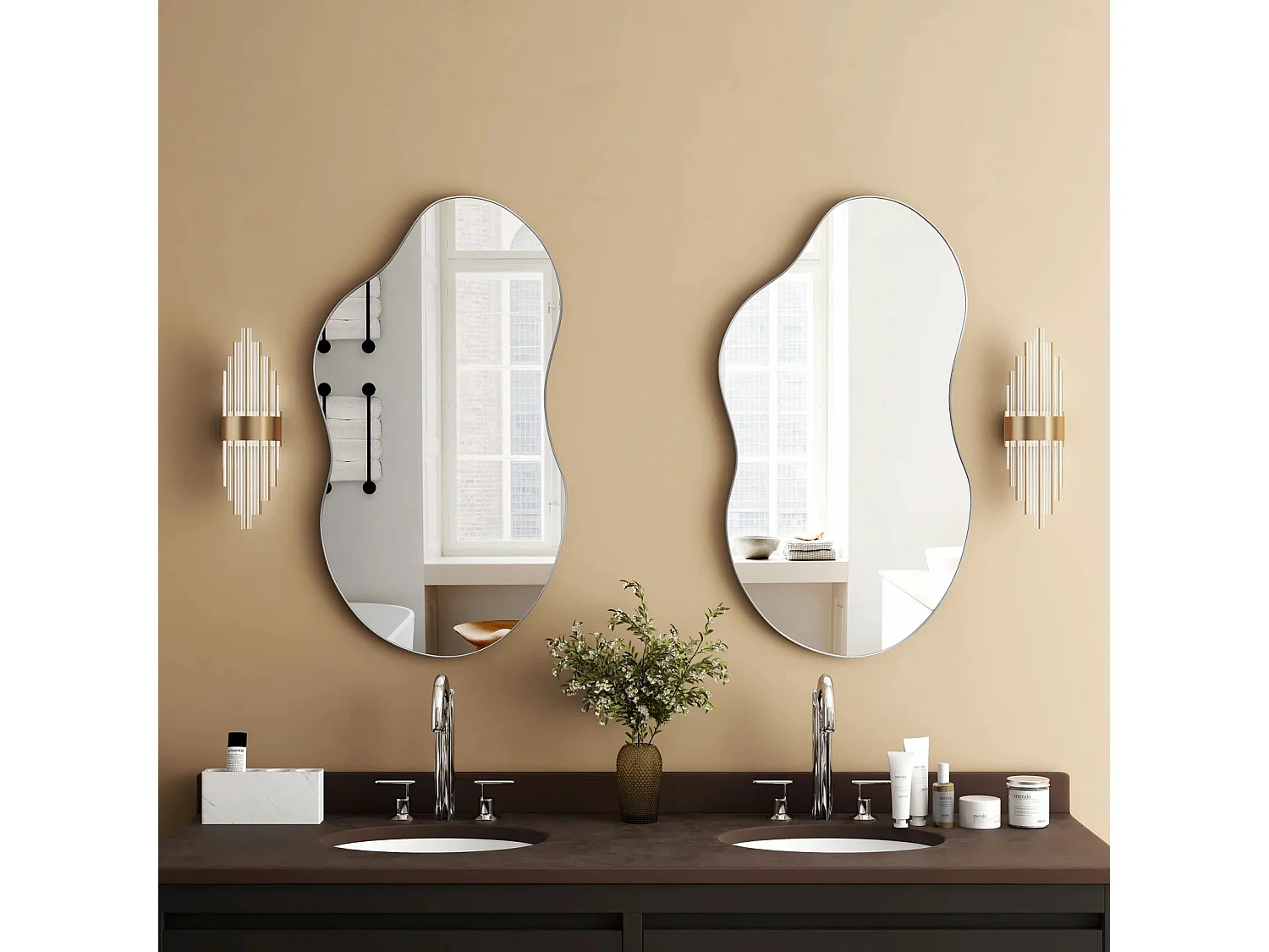 Miroir mural asymétrique, cadre en métal, design moderne, verre et MDF, argenté (110x2x54.5 cm)