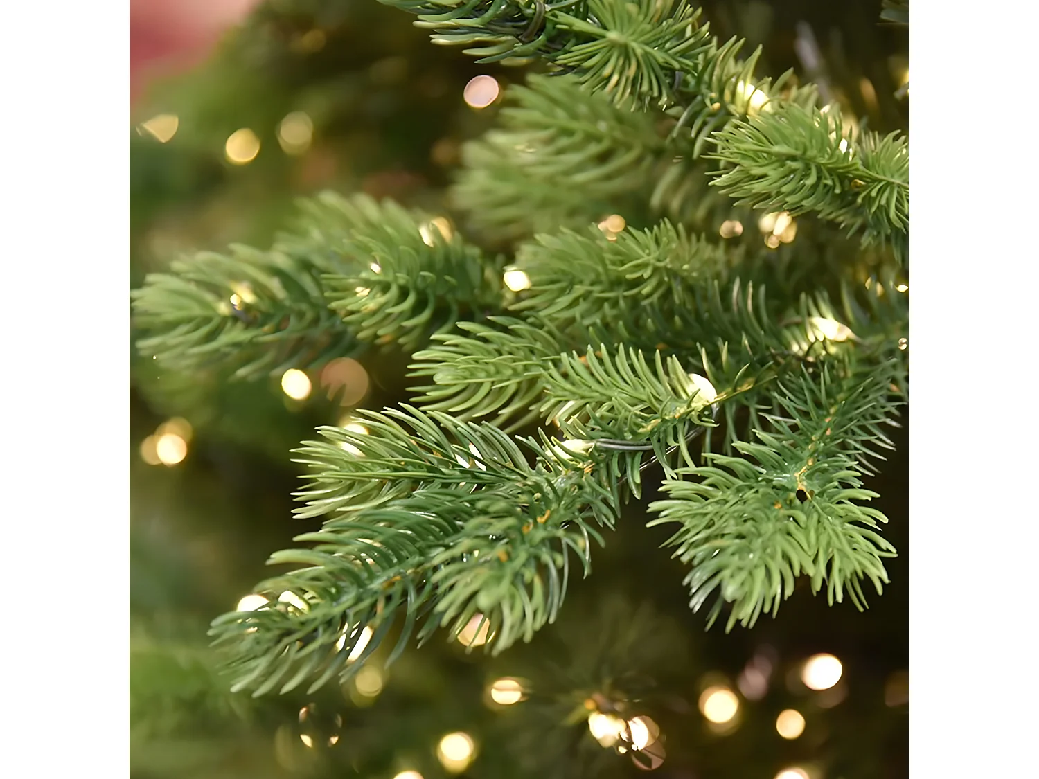 Choinka świąteczna Aurora z wbudowanymi mikro diodami LED, 80% PE, efekt prawdziwego dotyku, 210 cm