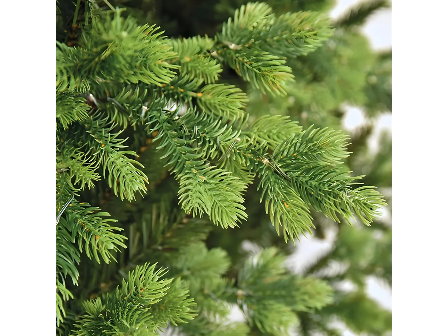 Choinka świąteczna Aurora z wbudowanymi mikro diodami LED, 80% PE, efekt prawdziwego dotyku, 210 cm