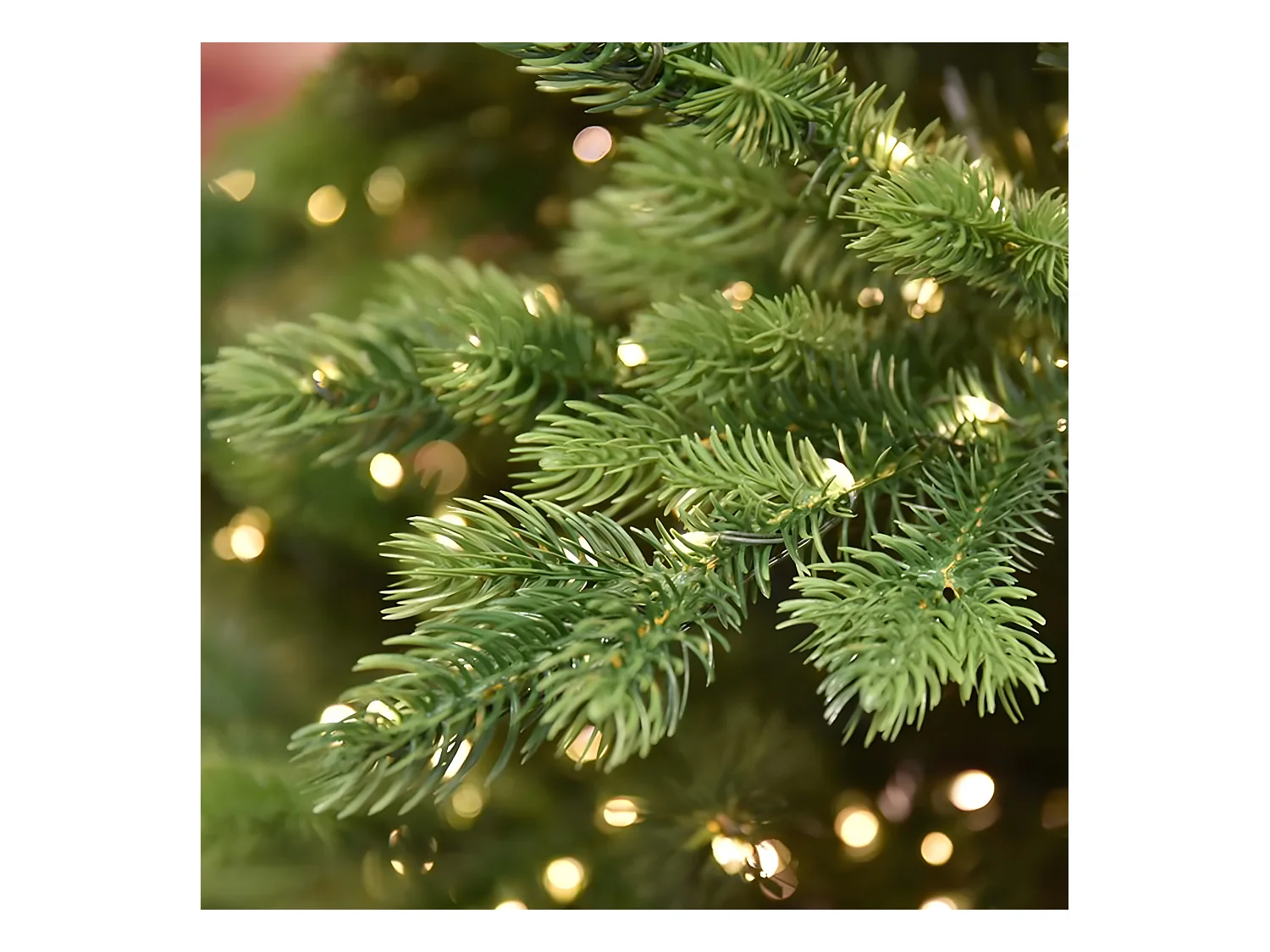 Albero di natale con Micro Led Incorporati "Aurora" 80% PE Effetto Real Touch 240 cm