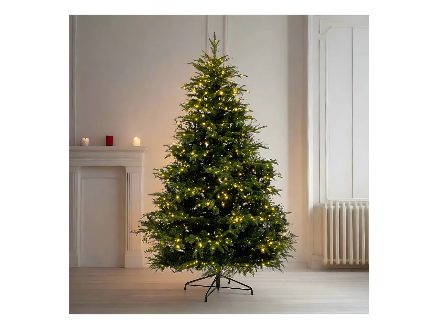 Albero di natale con Micro Led Incorporati "Aurora" 80% PE Effetto Real Touch 180 cm