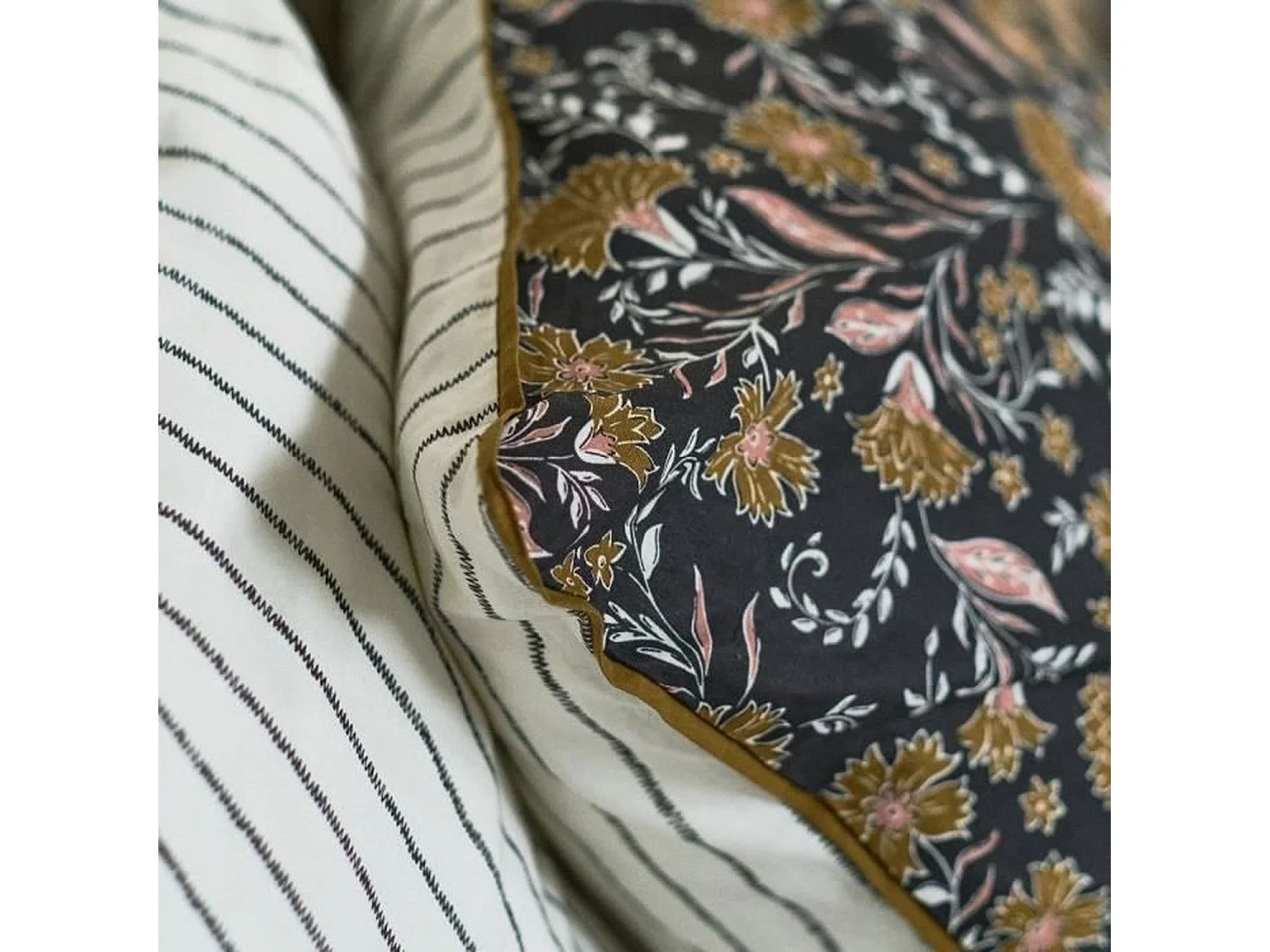 BettwäscheSet: Bettbezug 220 x 240 + 2 Kissenbezüge 63 x 63