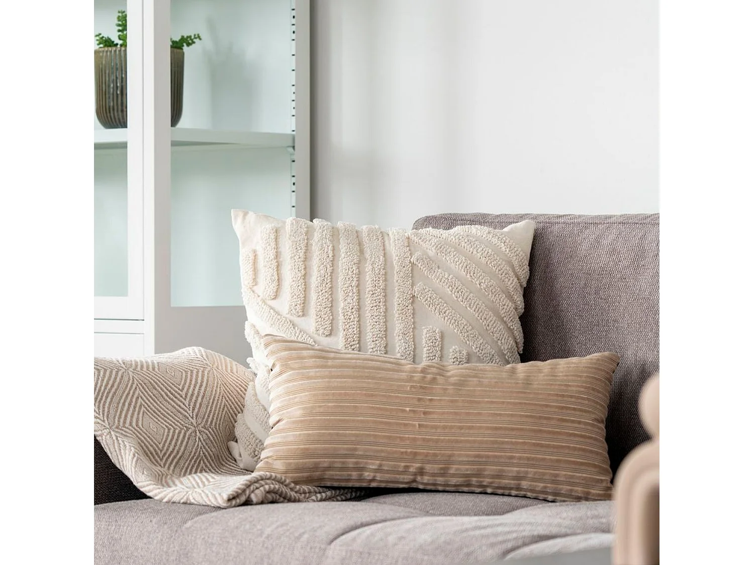 Albany kussen 45x45cm wit.