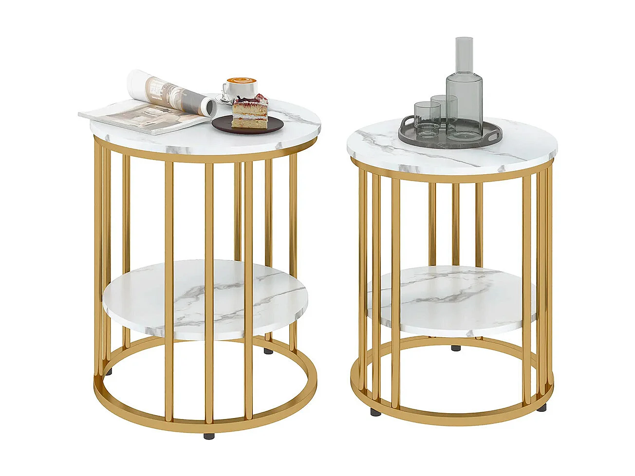 Ensemble de deux tables basses rondes, design marbré, avec étagères ouvertes et structure en acier doré.
