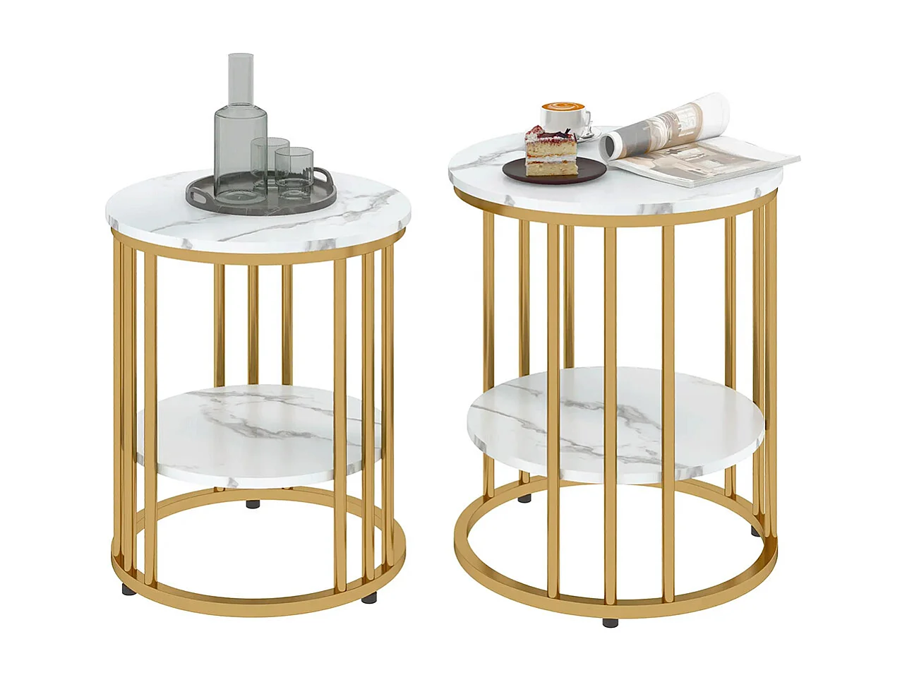 Ensemble de deux tables basses rondes, design marbré, avec étagères ouvertes et structure en acier doré.