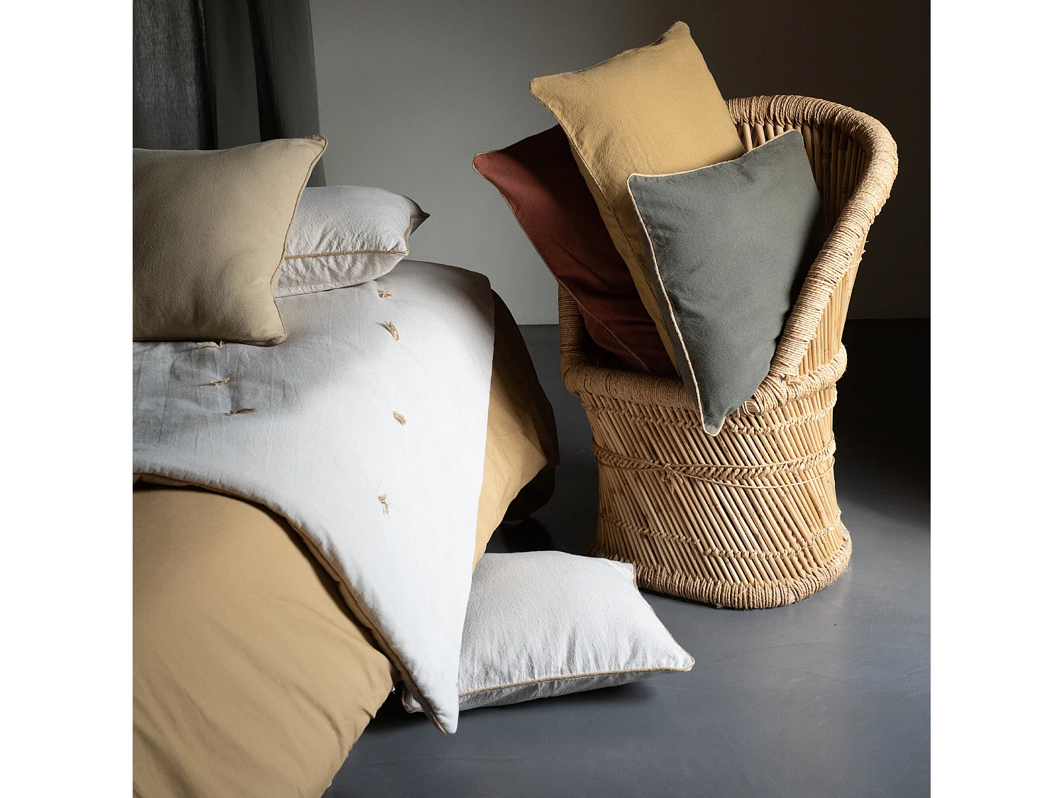 Housse de coussin coton fil teint 55x80 cm HONO DÉCO vert kaki