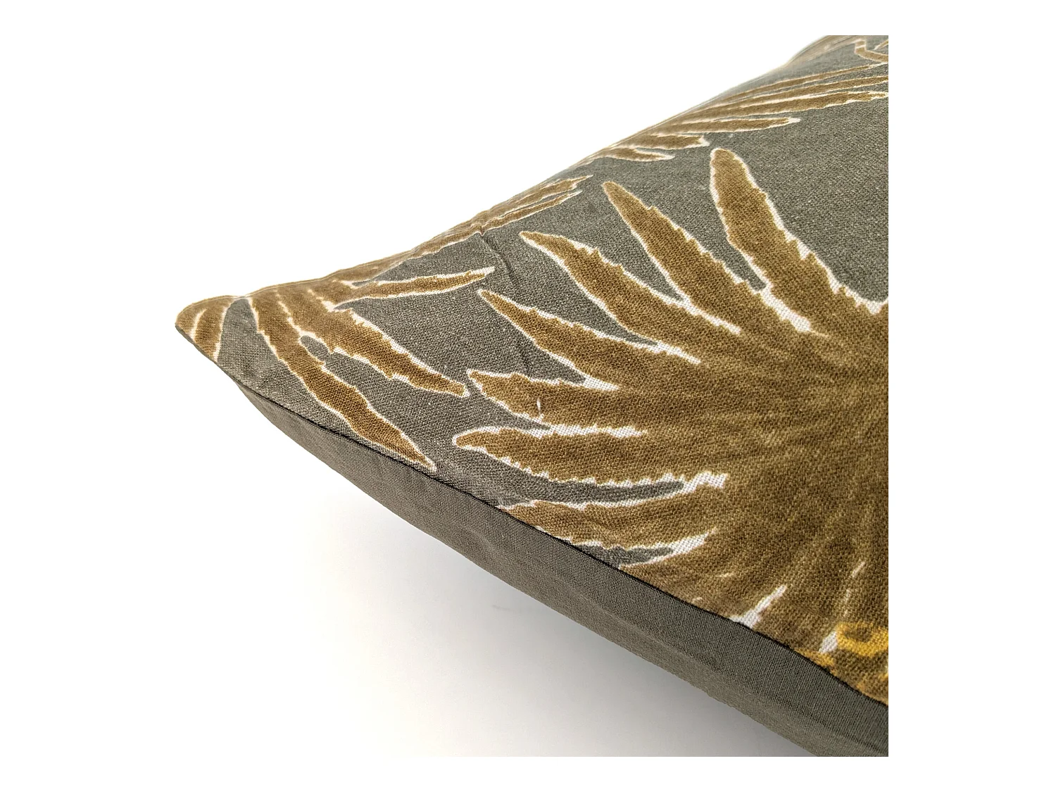 Housse de coussin 45x45 cm lin lavé motif végétal PALAWAN vert Kaki