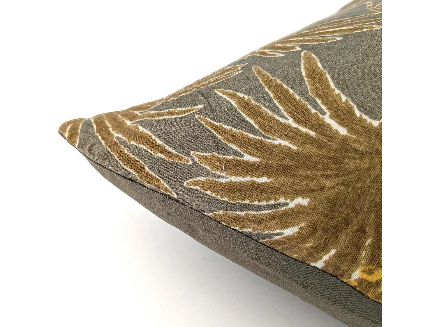 Housse de coussin 45x45 cm lin lavé motif végétal PALAWAN vert Kaki