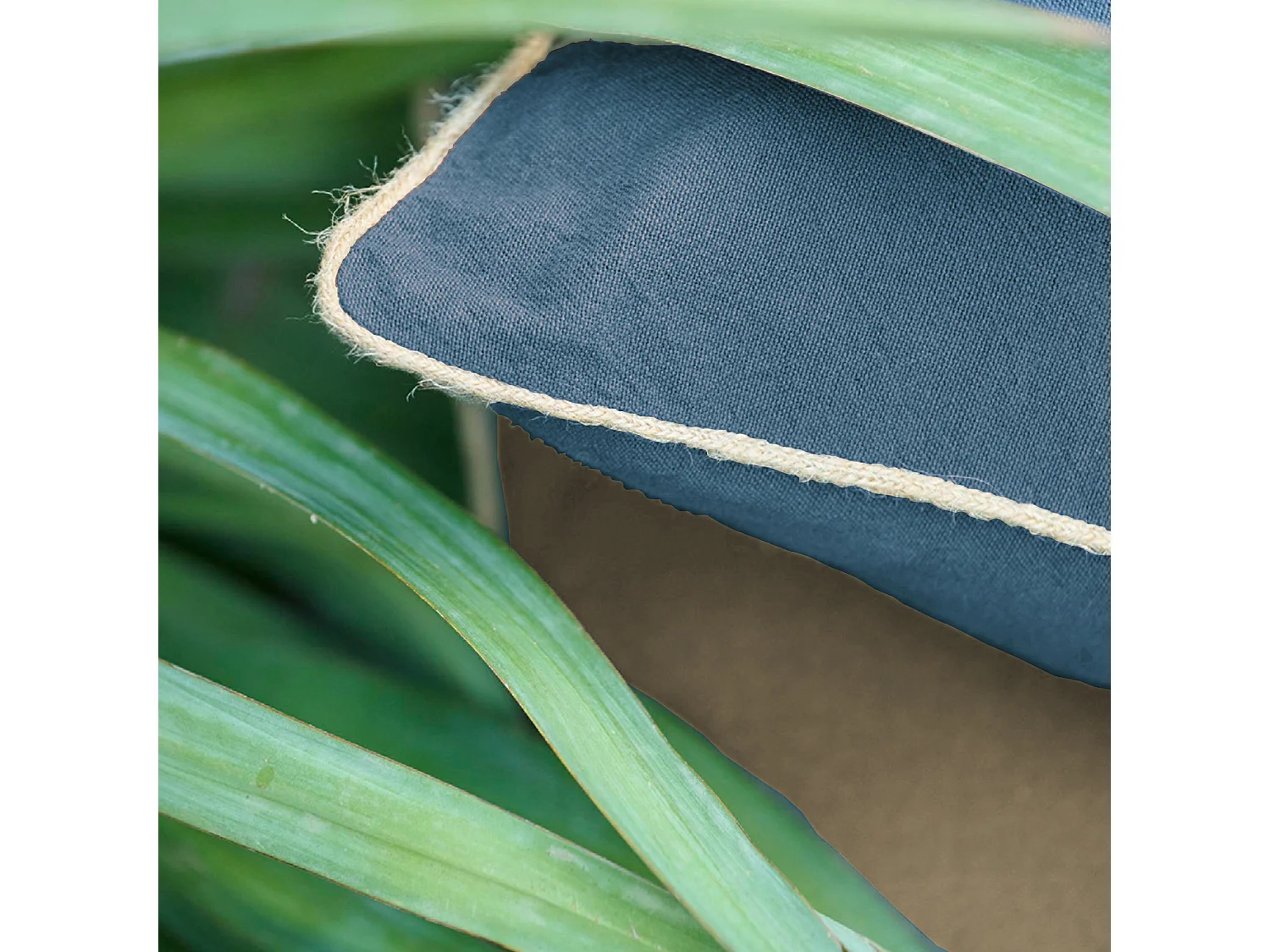 Housse de coussin coton fil teint 55x80 cm HONO DÉCO bleu marine