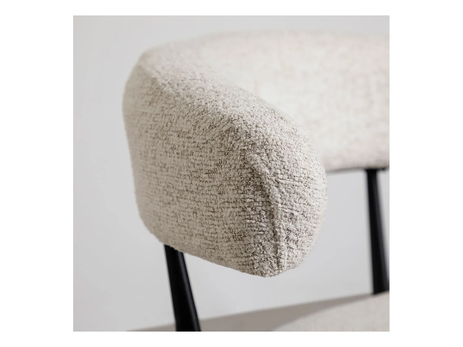Fauteuil salon MANAO Design Moderne en Tissu Chenille effet Bouclette Couleur Beige, Sans Accoudoirs