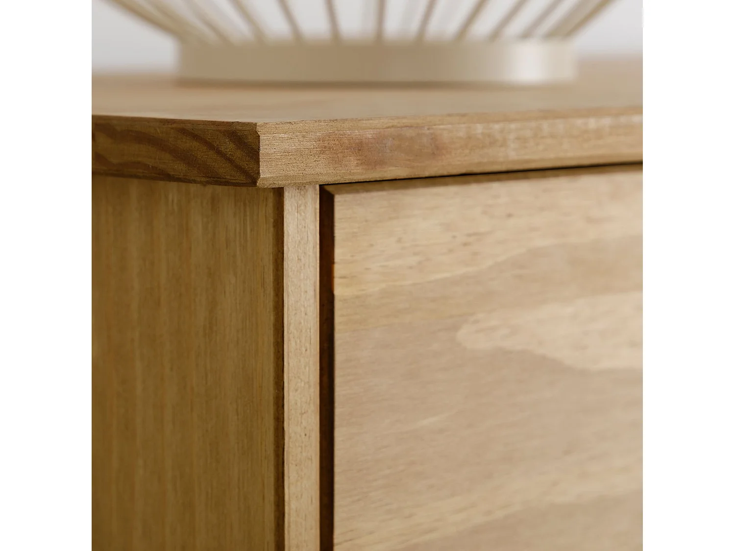 Buffet VENETA L 78 cm en bois massif coloris naturel avec 3 tiroirs et 1 porte, design élégant et intemporel