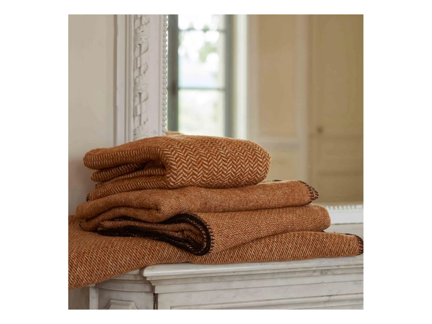 Plaid laine acrylique micro-motif 120x180 cm ALES marron terre brûlé