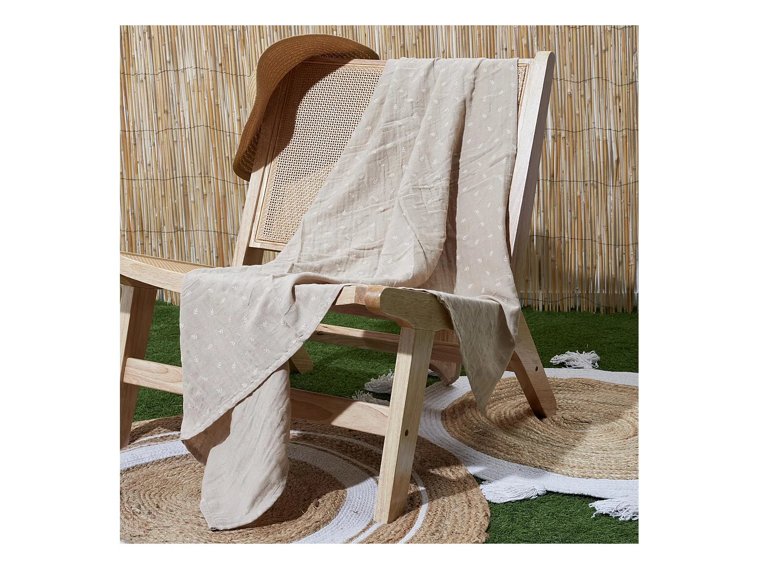 Plaid 120x150 cm LUCIE gaze de coton motif feuilles beige