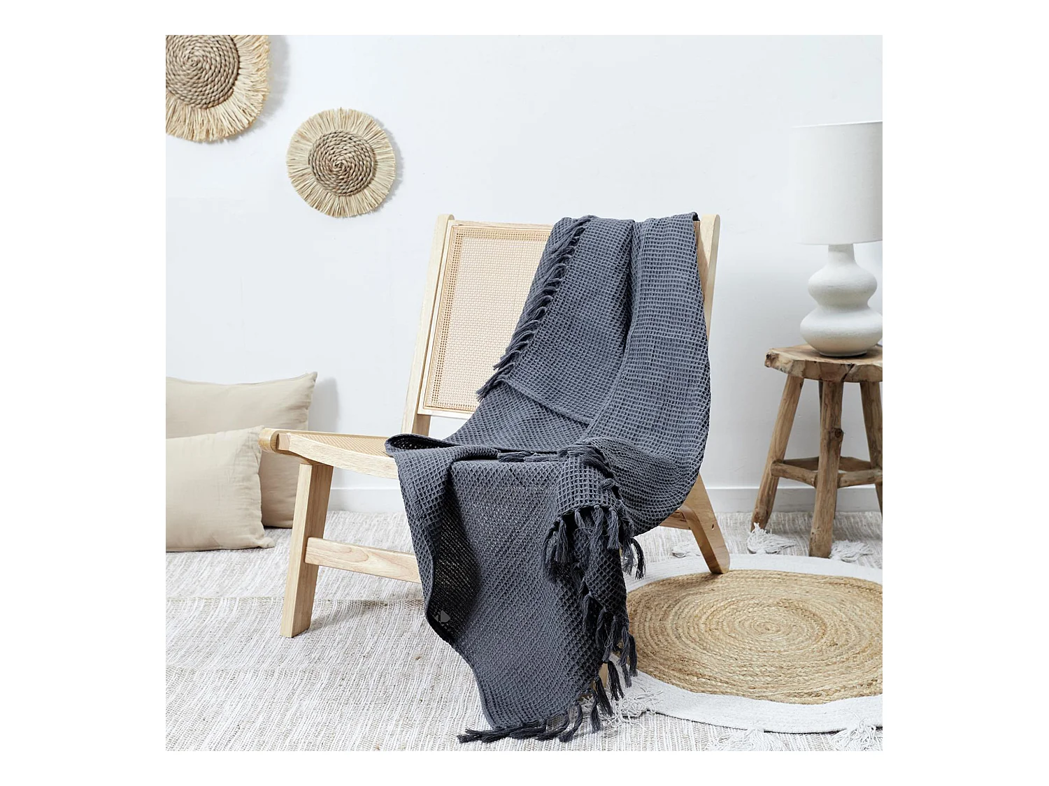 Jeté de canapé à franges gaufré 120x150 cm collection LAURY gris anthracite