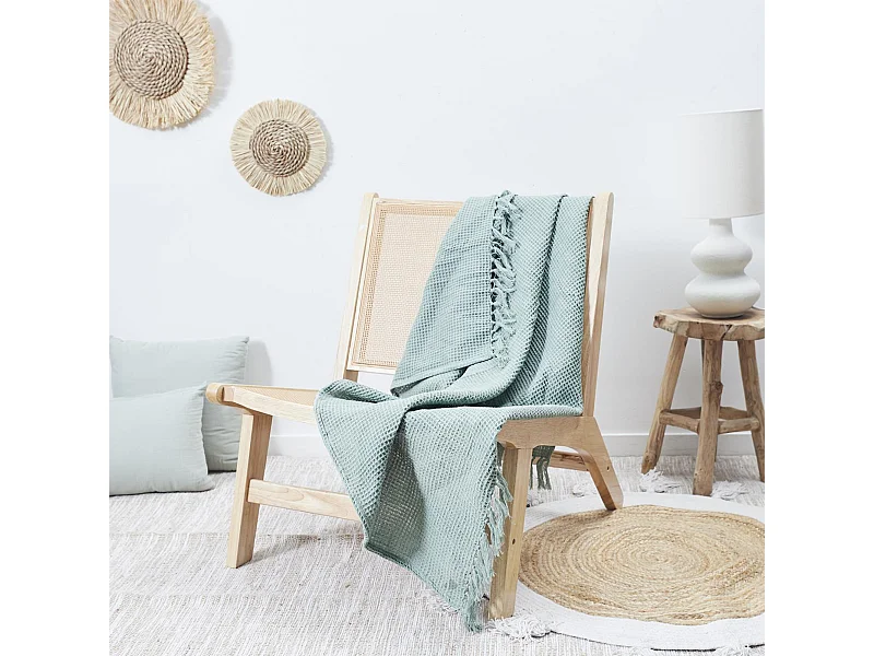 Jeté de canapé à franges gaufré 120x150 cm collection LAURY Vert Sauge