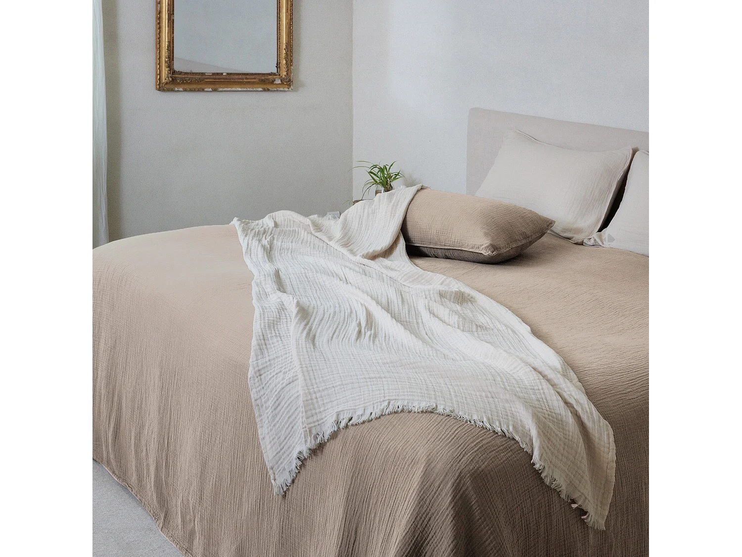 Plaid 180x240 cm en mousseline de coton collection PAROS beige chanvre