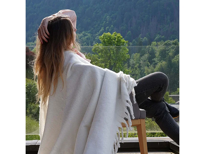 Plaid aspect mohair 100% polyester recyclé 70x180 cm HYGGE Blanc neige