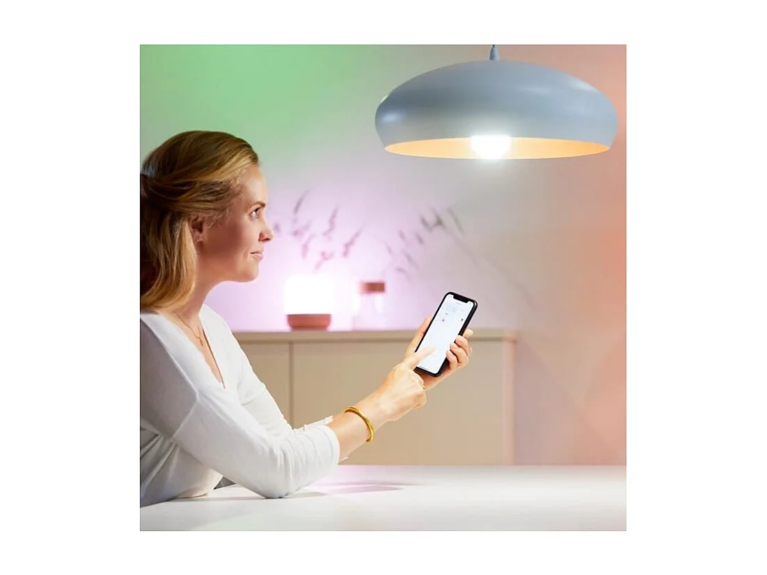 Ampoule LED Intelligente WiFi + Bluetooth E27 806 lm A60 Dimmable WIZ 8W 2700K Blanc chaud