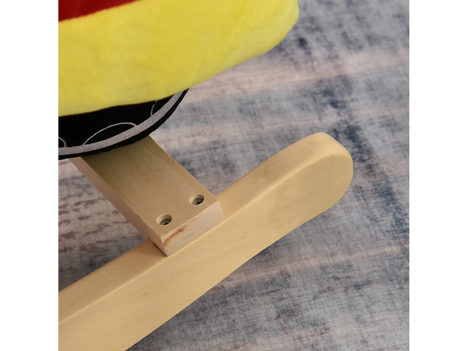 Dondolo per bambini suoni realistici in legno e peluche rosso e giallo