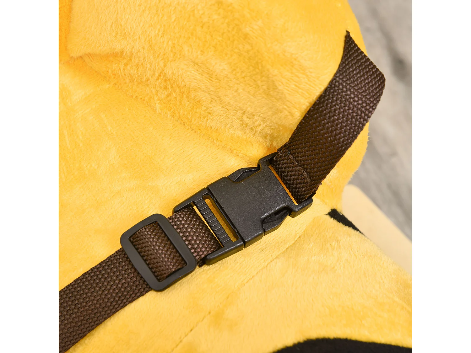 Dondolo per bambini a forma di ape in legno con musiche