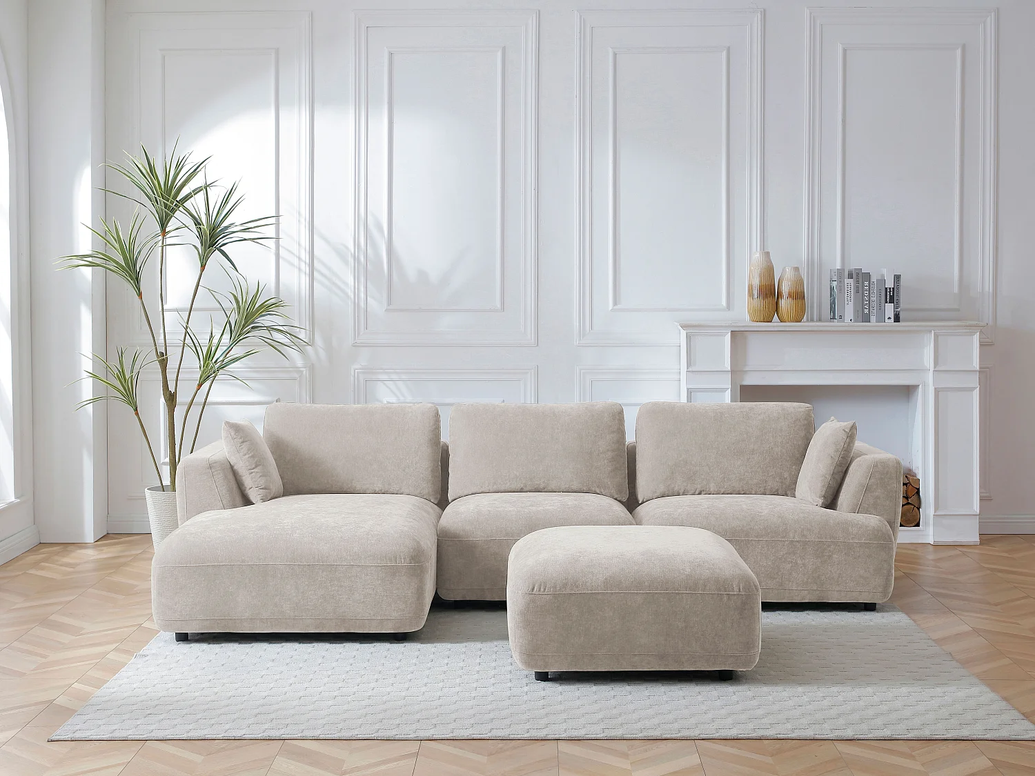 Venstrestillet hjørnesofa og puf i beige stof TINDRALO