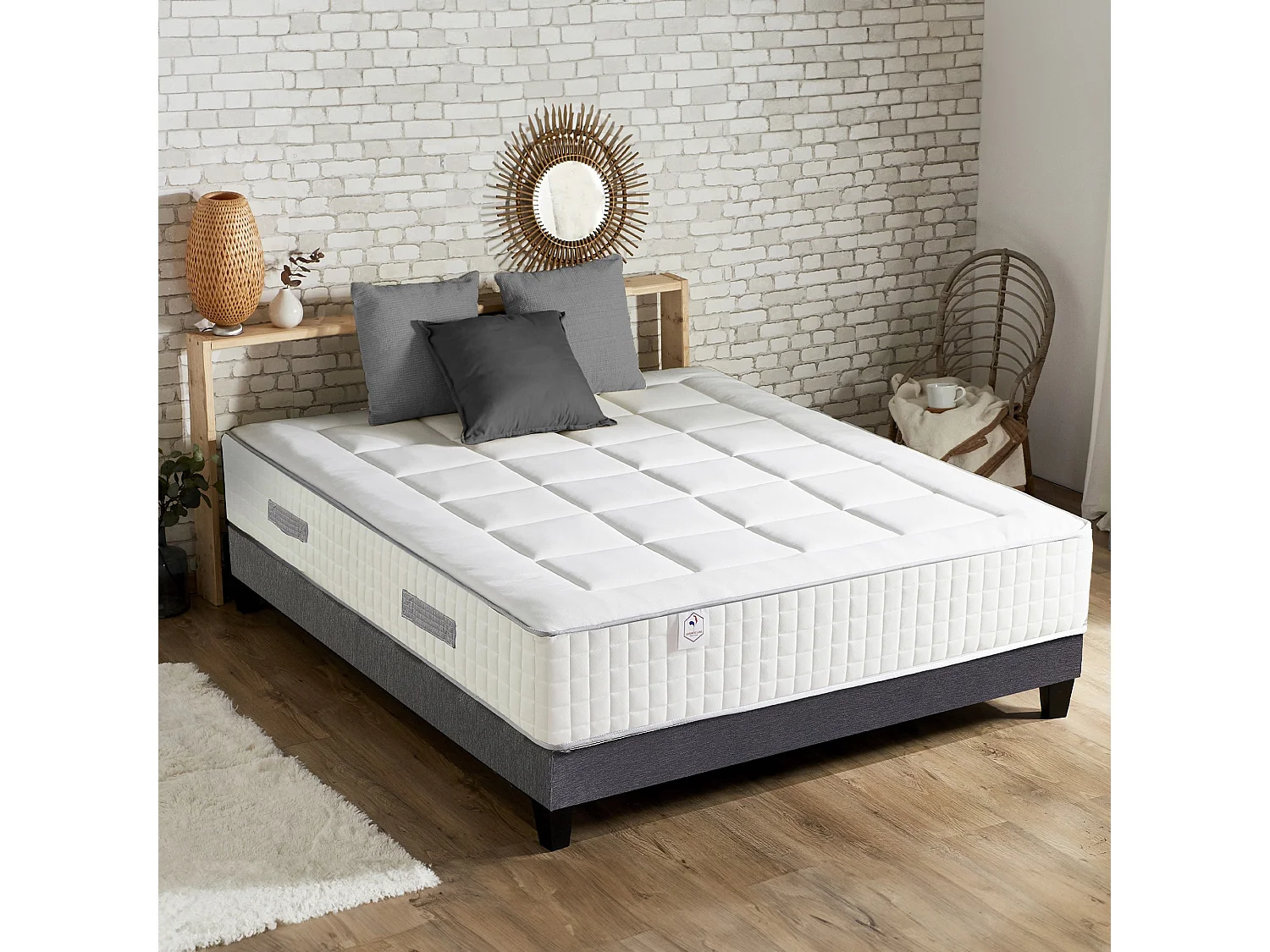 Ensemble matelas Ressorts 7 zones H28cm + sommier PALACIO FABRICATION FRANCAISE Dimensions - 140 x 190 cm