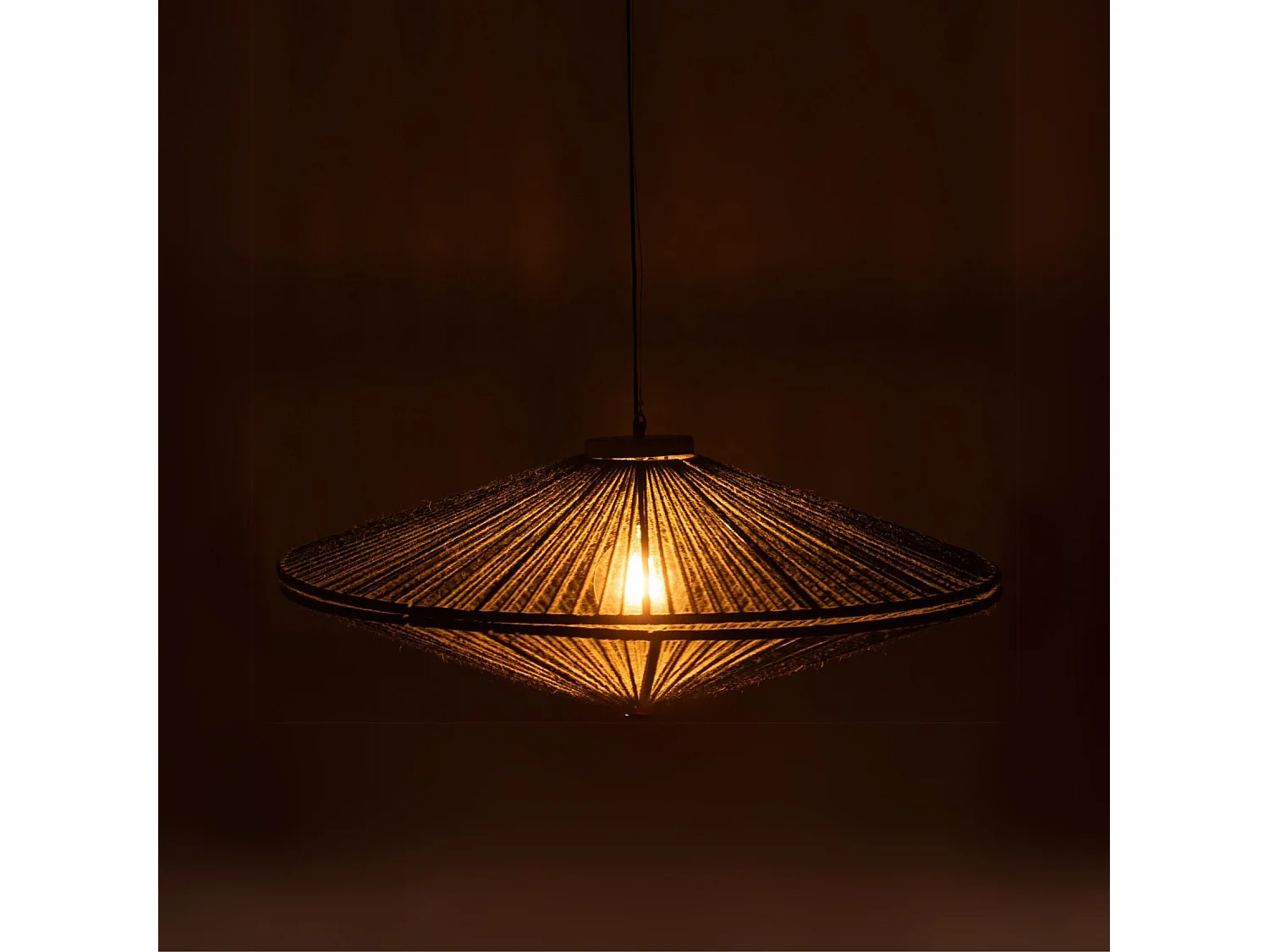 Lámpara colgante de fibra natural