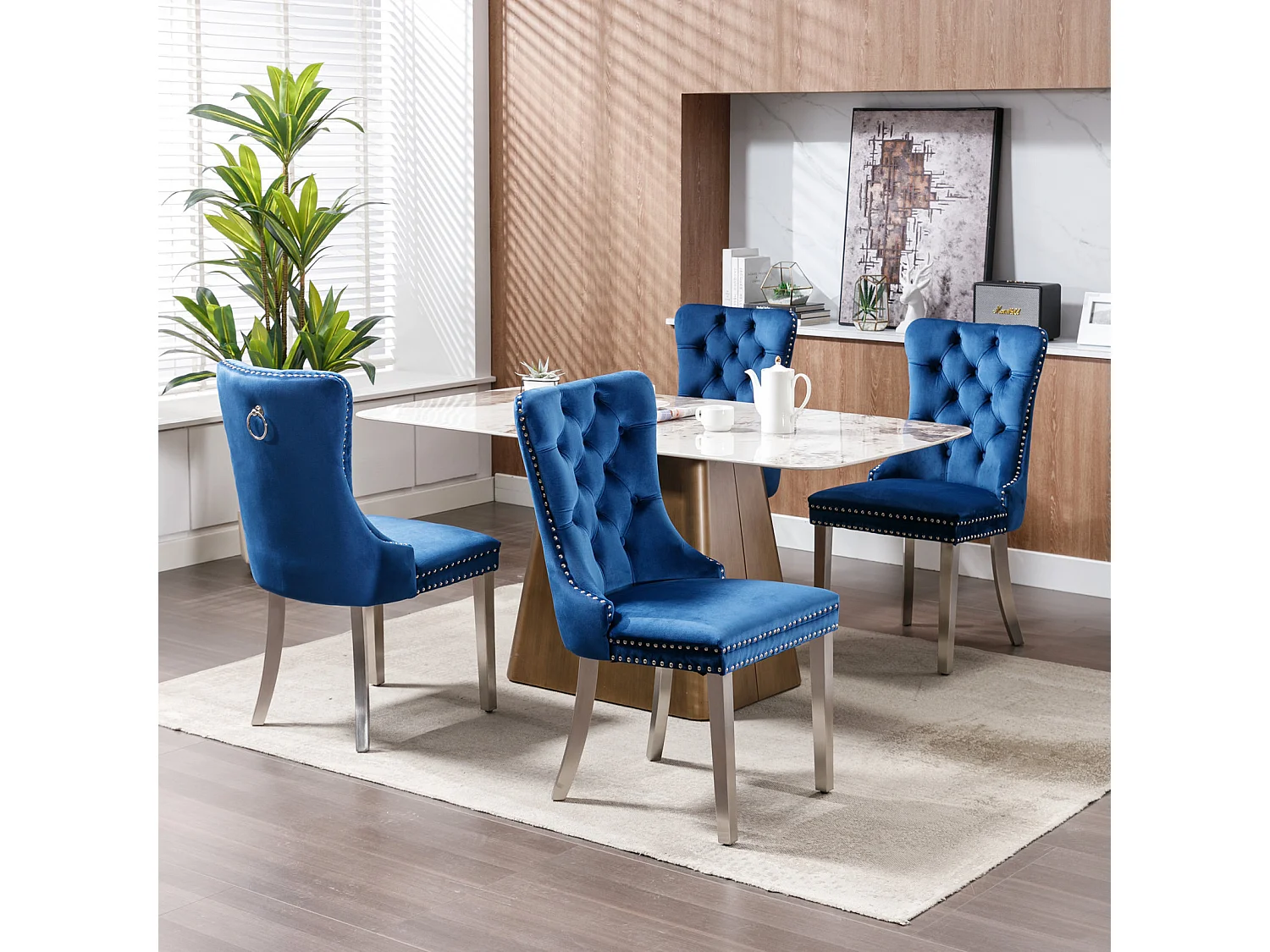 Lot de 2 chaises de salle à manger - Chaises avec dossier rembourré et pieds en acier inoxydable argent - avec garniture cloutée - velours bleu