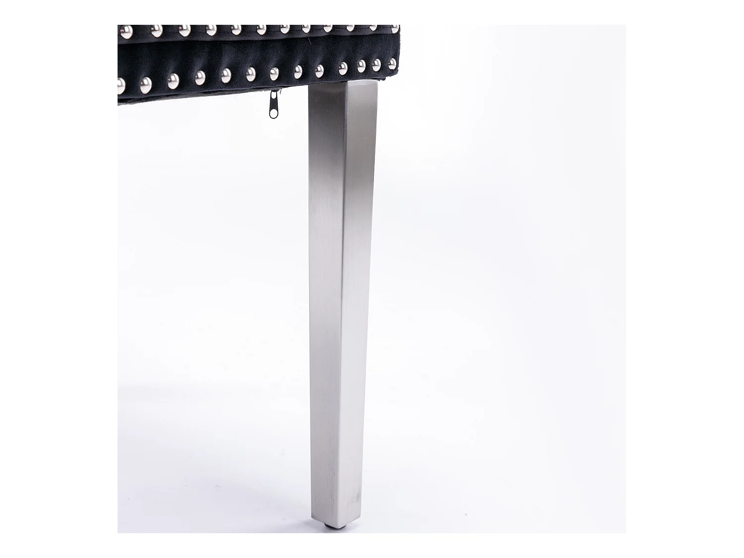 Lot de 2 chaises de salle à manger - Chaises avec dossier rembourré et pieds en acier inoxydable argent - avec garniture cloutée - velours noir