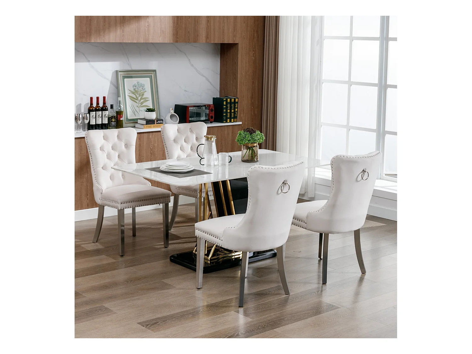 Set di 2 sedie da pranzo - Sedie con schienali imbottiti e gambe in acciaio inossidabile argentato - con finiture borchiate - velluto beige