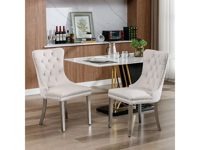 Lot de 2 chaises de salle à manger - Chaises avec dossier rembourré et pieds en acier inoxydable argent - avec garniture cloutée - velours beige